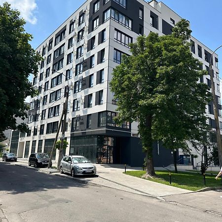 Люкс Апартаменти В Центрі Жк Театральний І Жк Шевченка 리우네 외부 사진